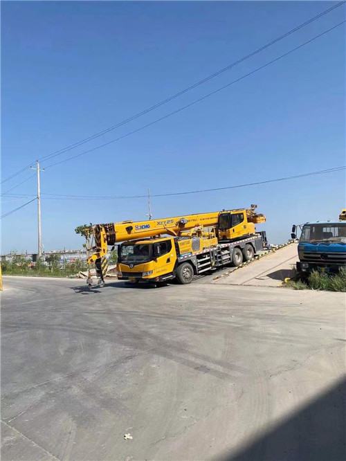 桐城市吊车作业时，可能会产生哪些额外收费项目？